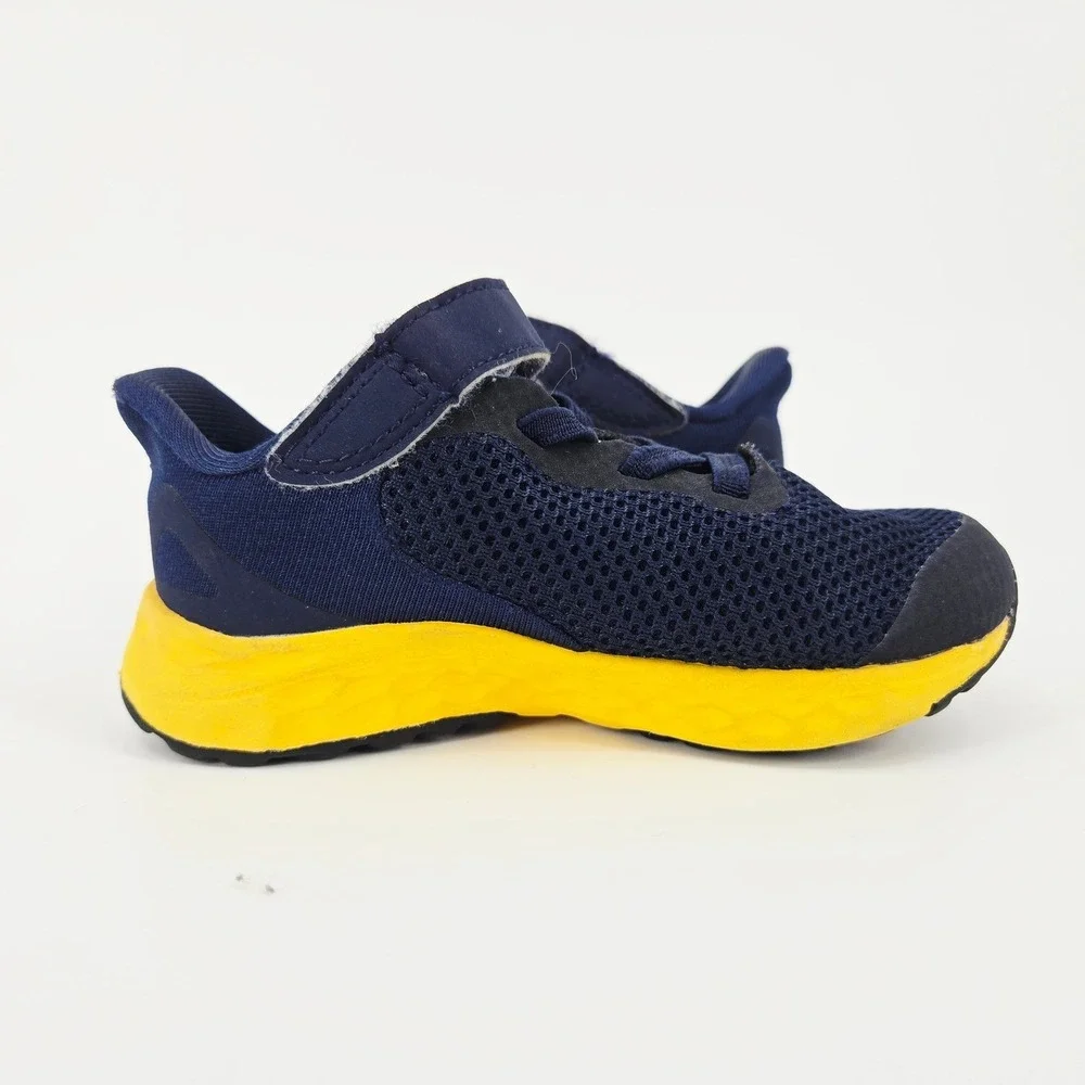 New Balance Arishi v4 Kids‎ Fresh Foam Navy Red Yellow Sneakers Size 6C